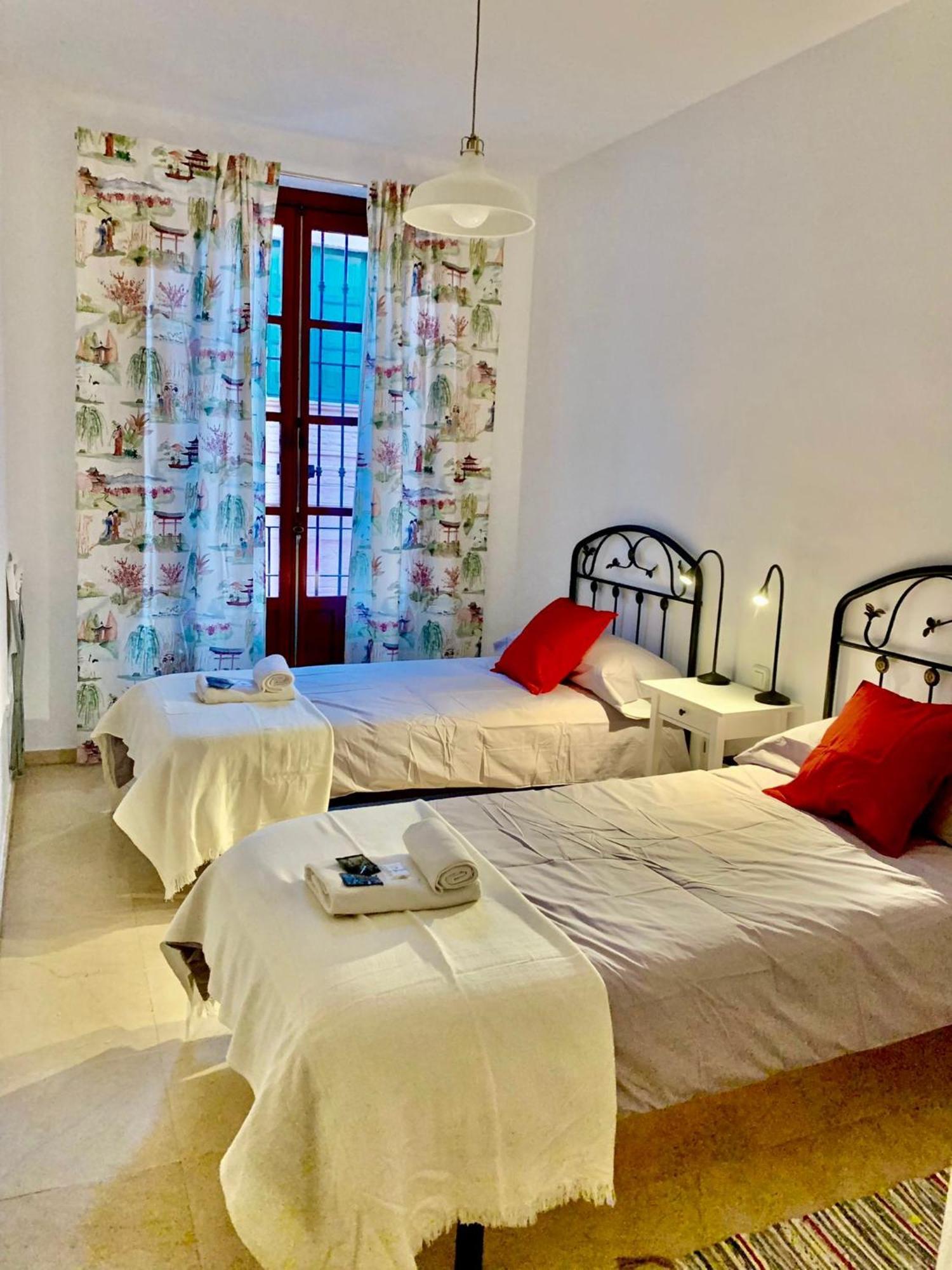 Apartamento Torre de la Plata Sevilla Bagian luar foto